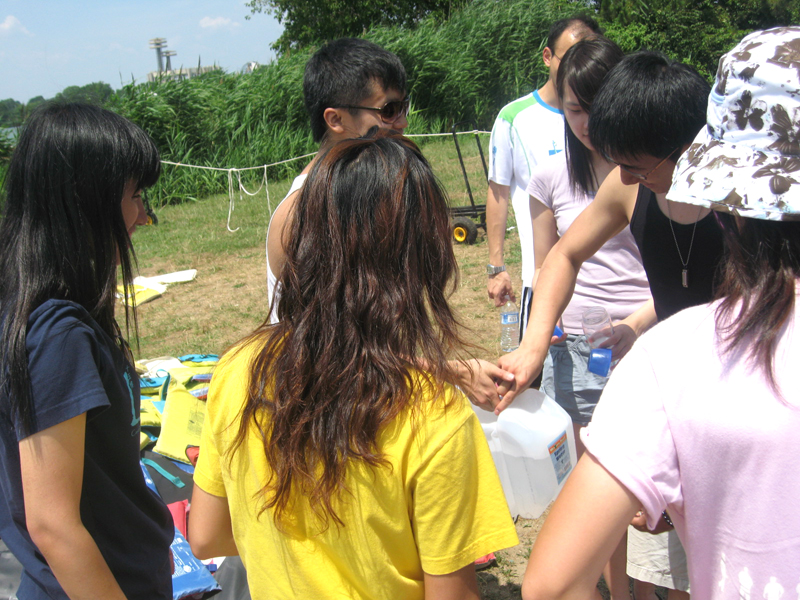 The Hong Kong Dragon Boat Festival in NY (Practice)