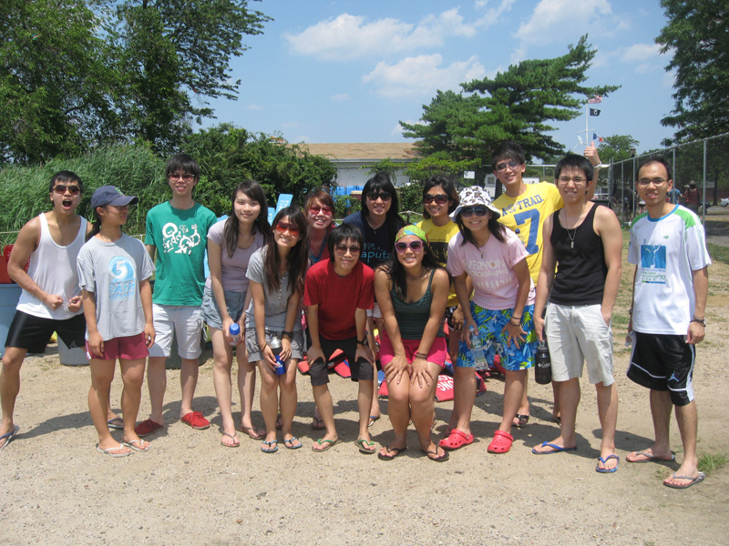 The Hong Kong Dragon Boat Festival in NY (Practice)