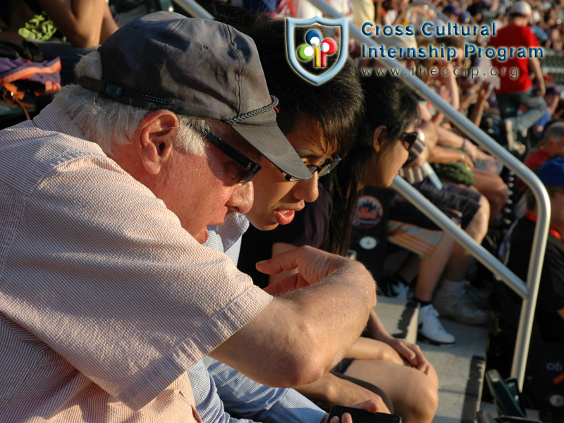 Congressman Ackerman, Attends Mets Games