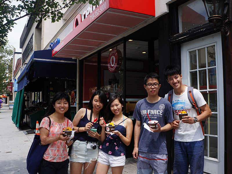 The Hong Kong Dragon Boat Festival in NY (Practice)