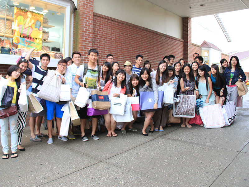 Shopping spree at Woodbury (Session B)