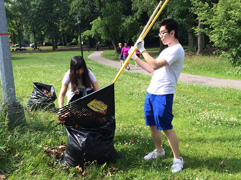 Volunteering at Cunningham Park (Session A)