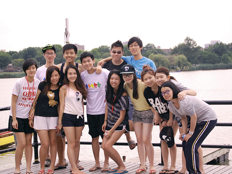 The Hong Kong Dragon Boat Festival in NY (Practice)