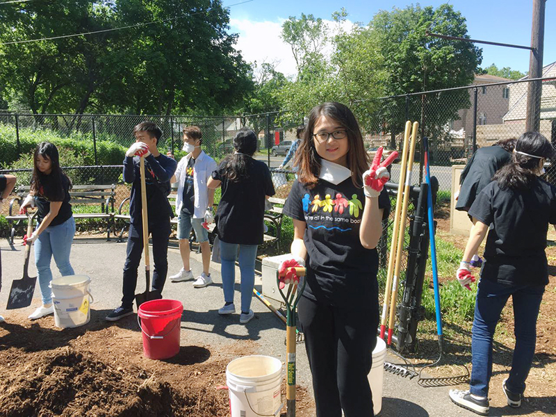 Volunteering at Cunningham Park (Session A)