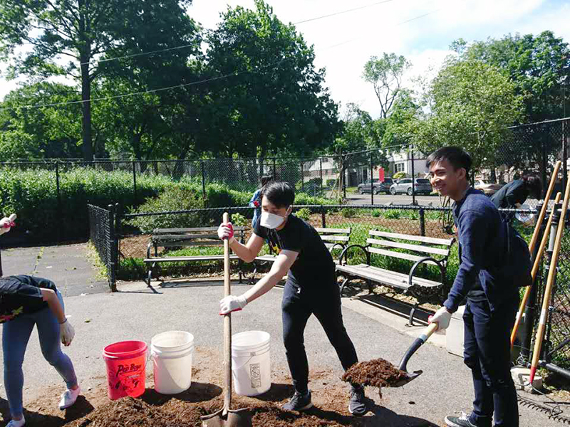 Volunteering at Cunningham Park (Session A)