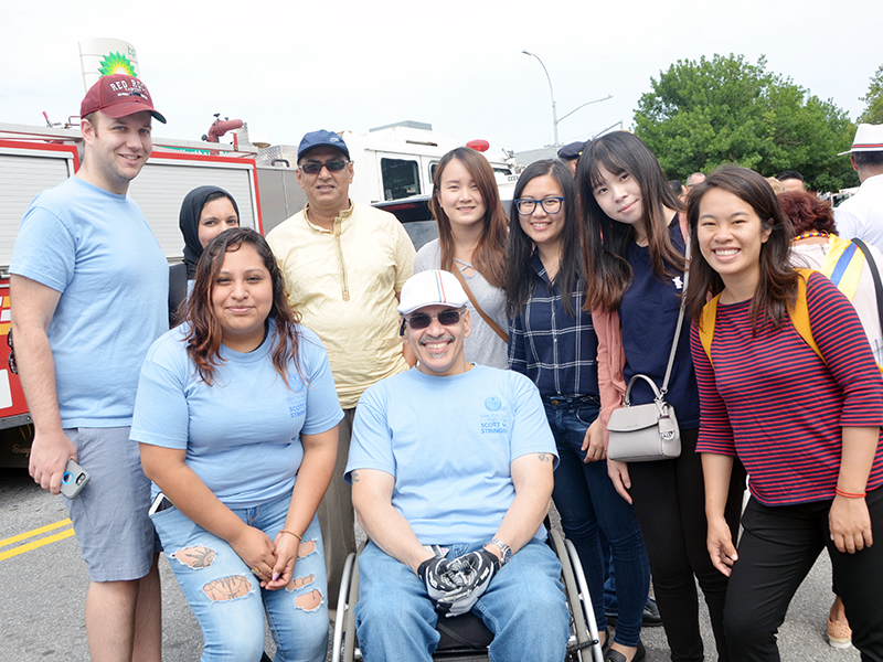 Ecuadorian Independence Day march with NYC Comptroller Stringer