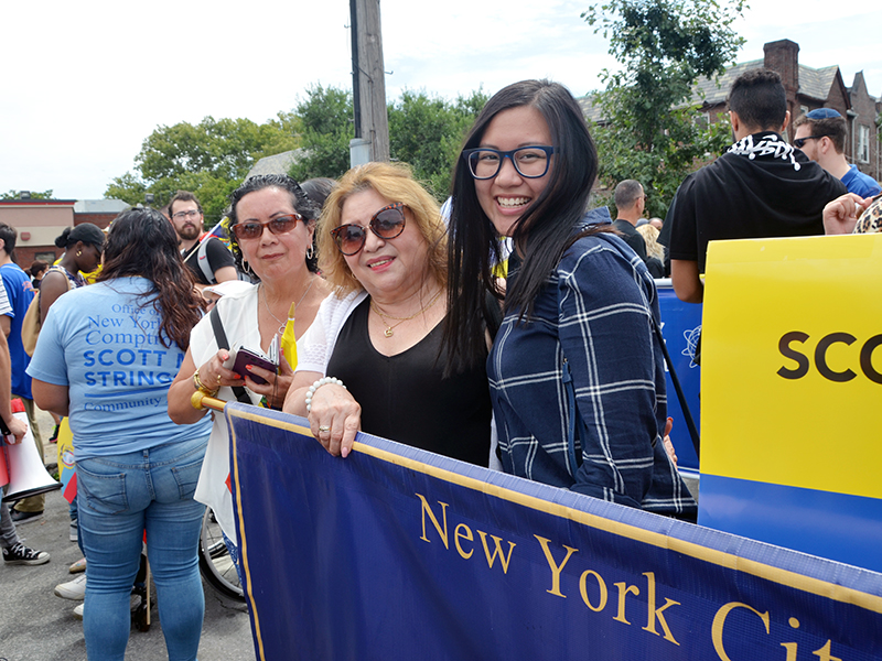 Ecuadorian Independence Day march with NYC Comptroller Stringer