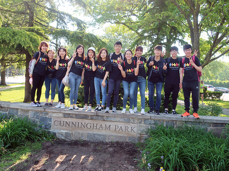 Volunteering at Cunningham Park (Session A)