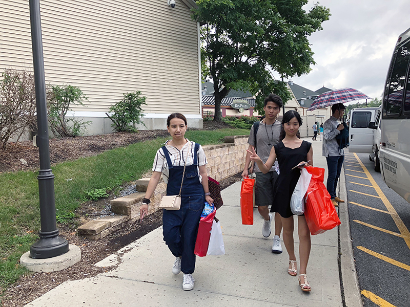 Shopping spree at Woodbury (Session B)