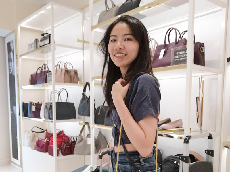 Shopping spree at Woodbury (Session B)