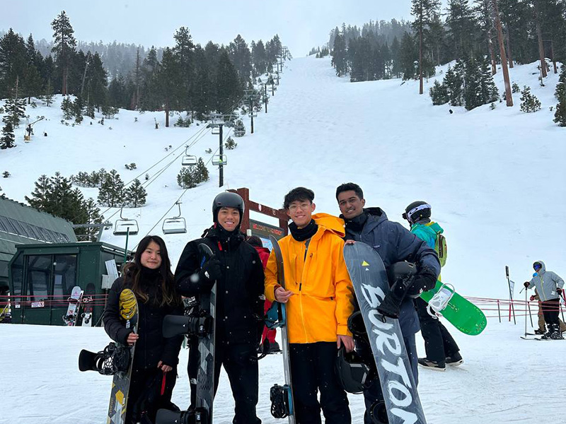 Unforgettable snowboarding at Lake Tahoe